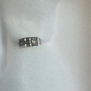 925 Silver Marcasite Vintage Band Ring. Size 7 I believe.